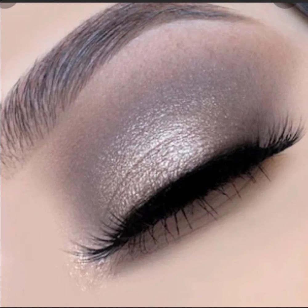 ✨ Violet Voss Cosmetics Taupe Notch Eye Shadow Palette - Picture 8 of 11